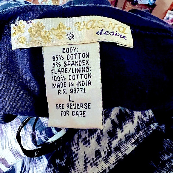 Vasna bubble maxi dress.S:L.Jewel neck stretchy solid black top.GentlyWorn. Wash - Picture 7 of 7